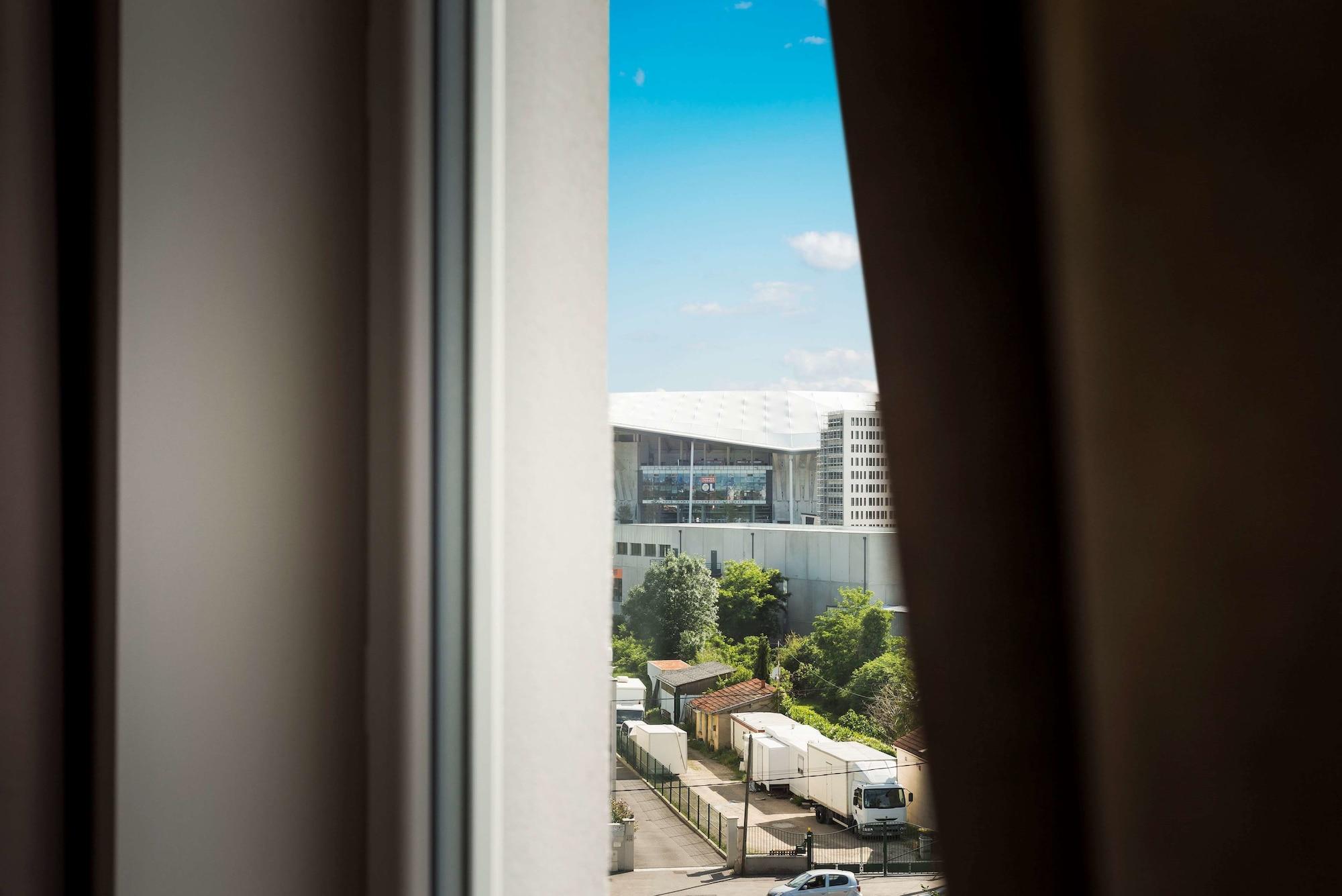Kyriad Lyon Est Stadium Eurexpo Hotel 3*