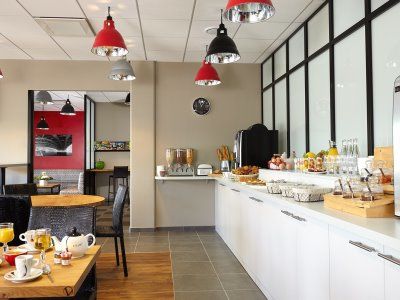 Hotel Kyriad Lyon Est Stadium Eurexpo Meyzieu