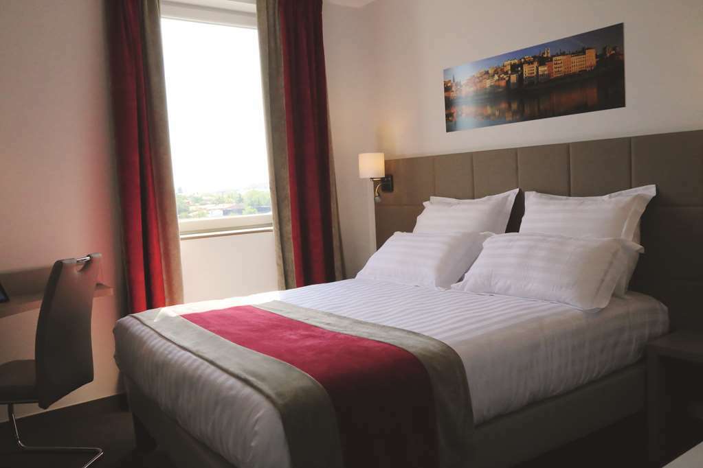 Hotel Kyriad Lyon Est Stadium Eurexpo 3*