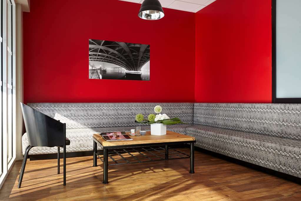 Kyriad Lyon Est Stadium Eurexpo Hotel 3*