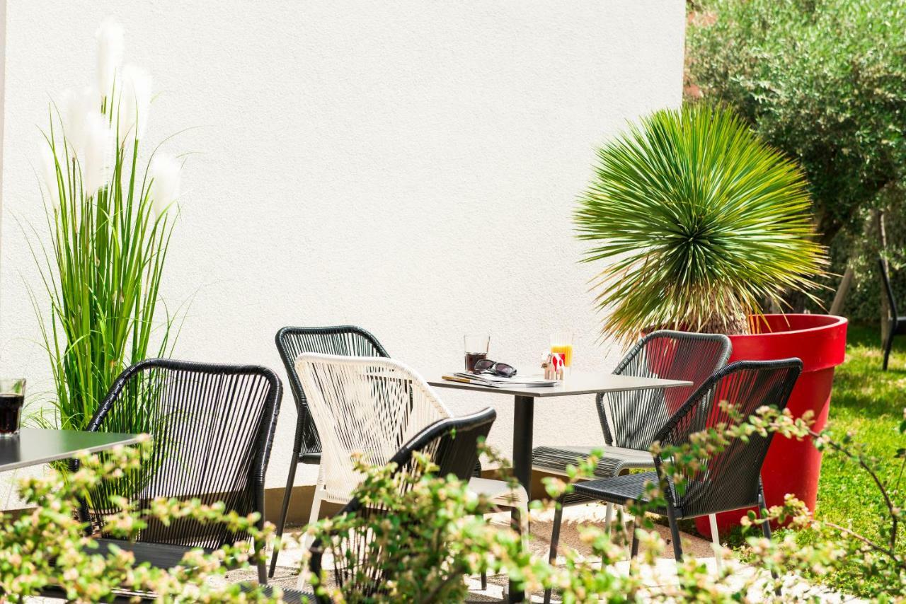 Kyriad Lyon Est Stadium Eurexpo Hotel 3*