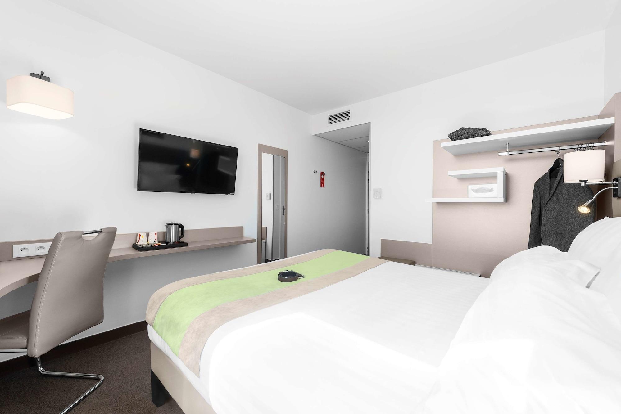 Hotel Kyriad Lyon Est Stadium Eurexpo