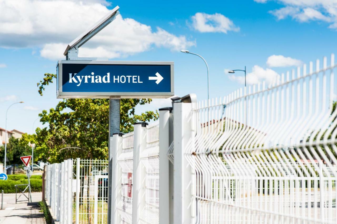 Kyriad Lyon Est Stadium Eurexpo Hotel 3*